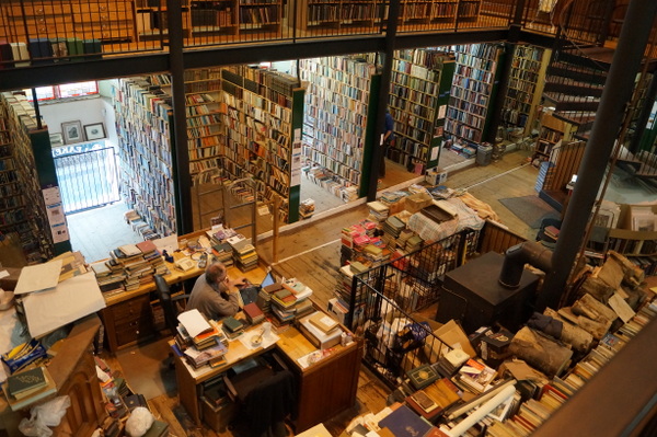 Leakey's book store