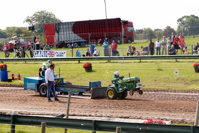 Tractor pull (1)
